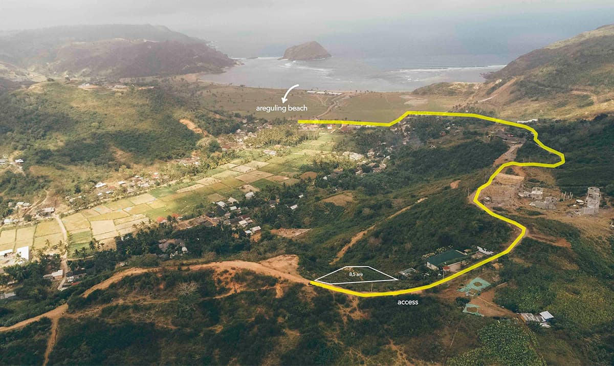 Aerial view of hillside land in Areguling