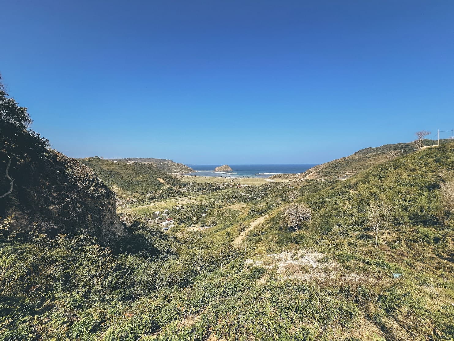 Seaview from the hill in Areguling