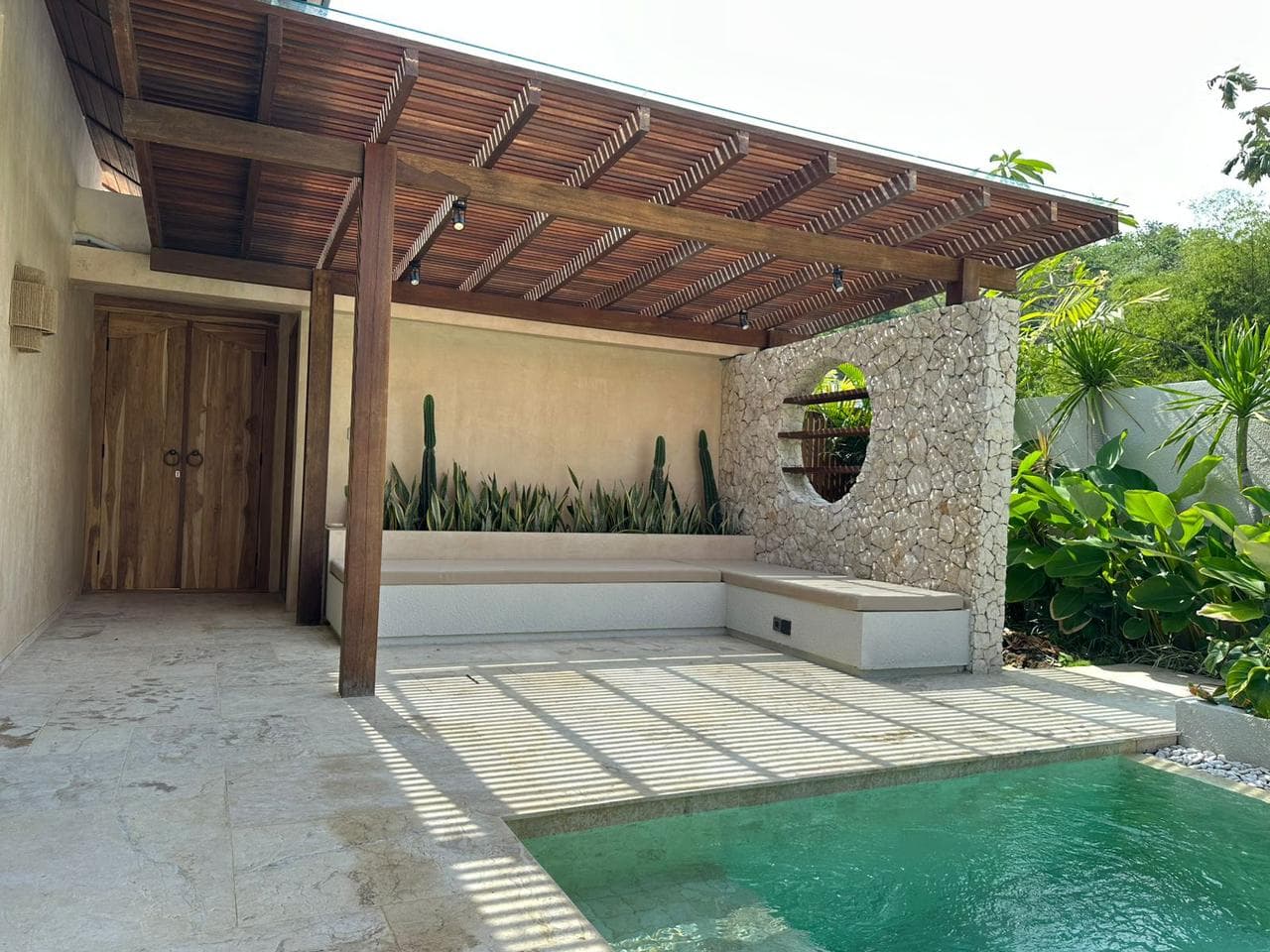 Outdoor sitting area of Villa Kemiri
