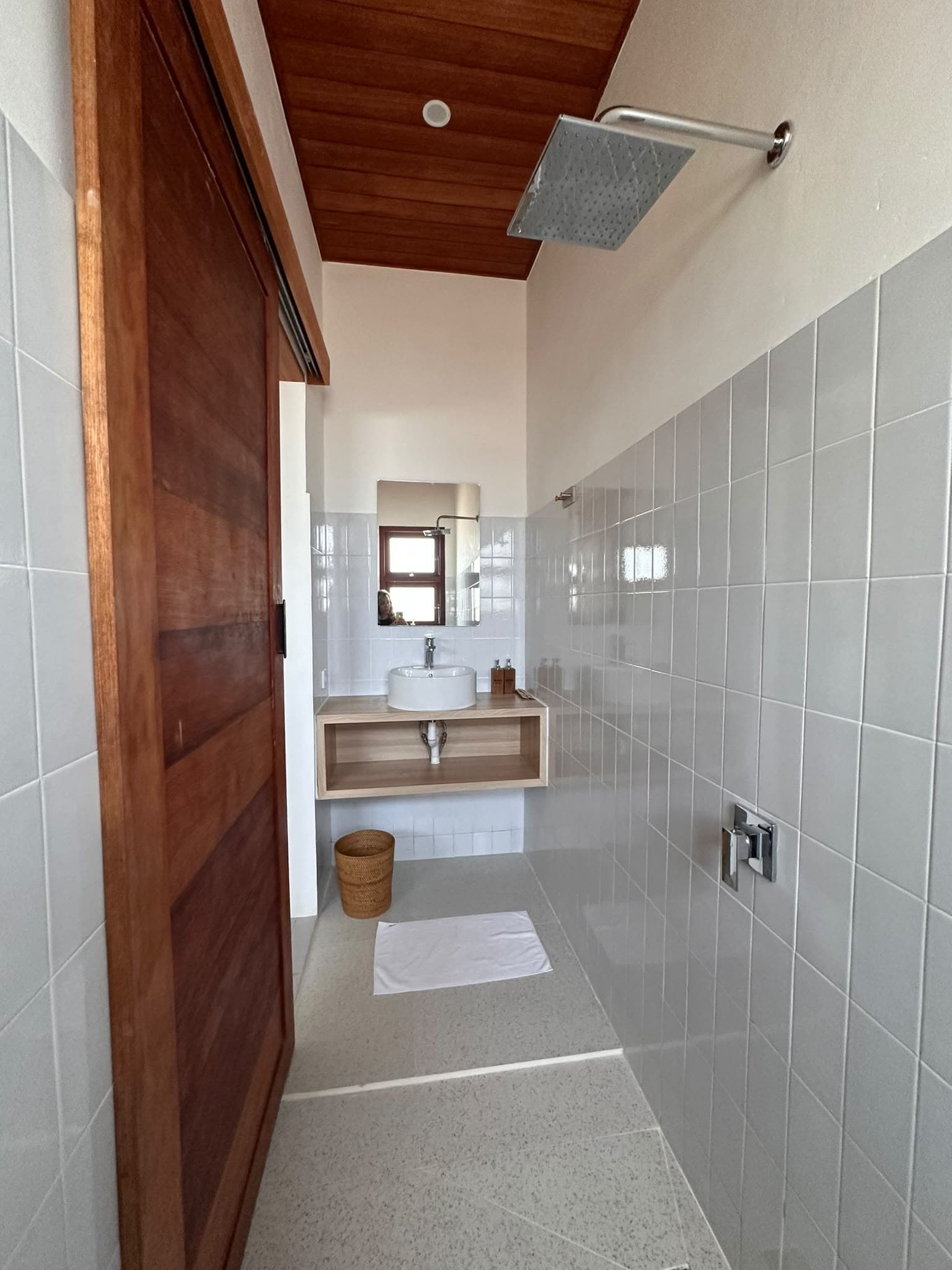 2BR Villa in Mong - sink