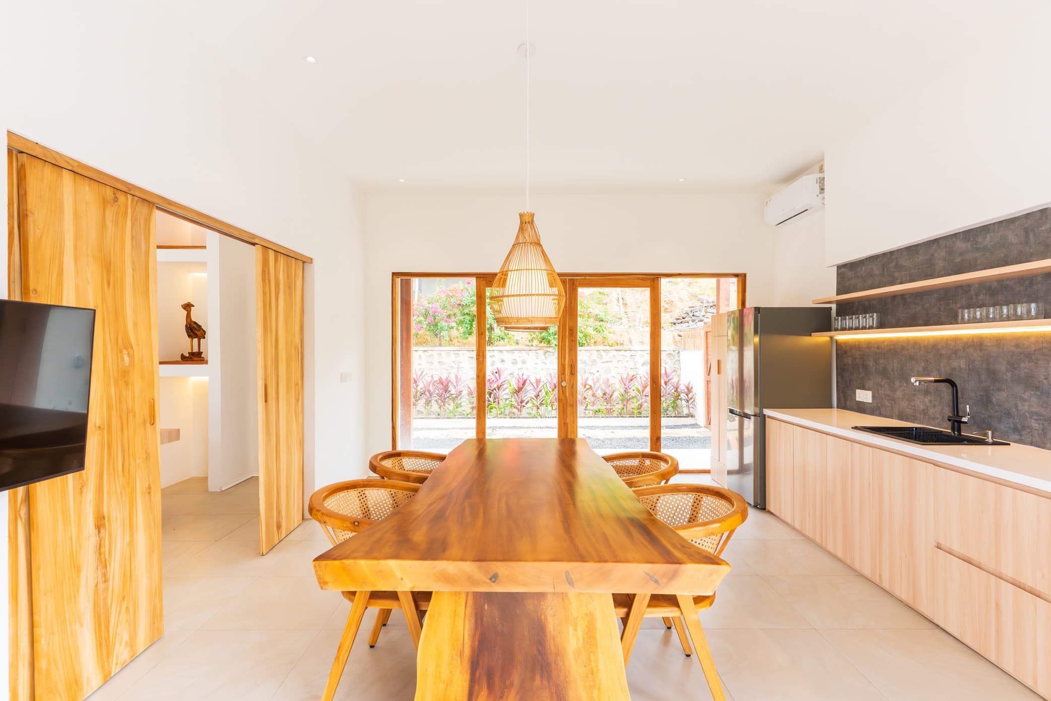 Dining area- Namu on The Hill villas 1 Bedroom